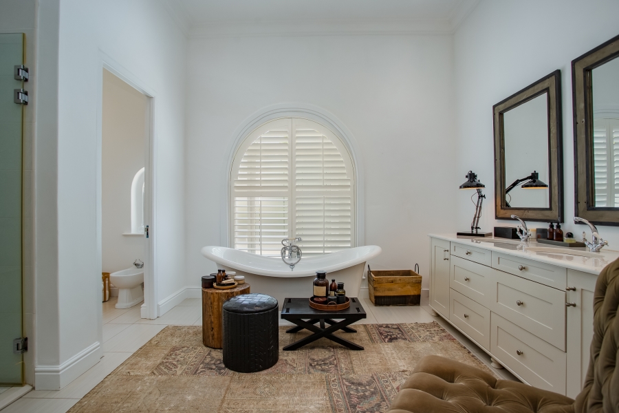 4 Bedroom Property for Sale in Devonvallei Western Cape